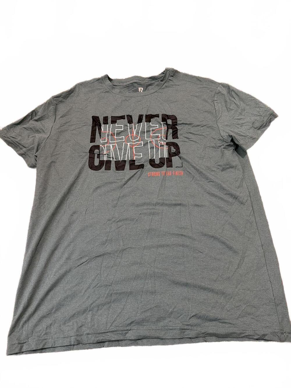 Runway Boys XL Casual T-Shirt Never Give Up Graphic